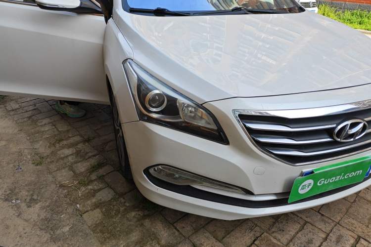 Used Hyundai Mistra 2016 1.8L Automatic Smart GLS Right Front Headlight