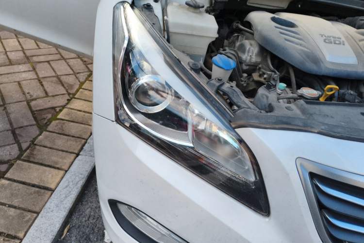Used Hyundai Mistra 2016 1.6T Automatic Flagship TOP Model Right Front Headlight