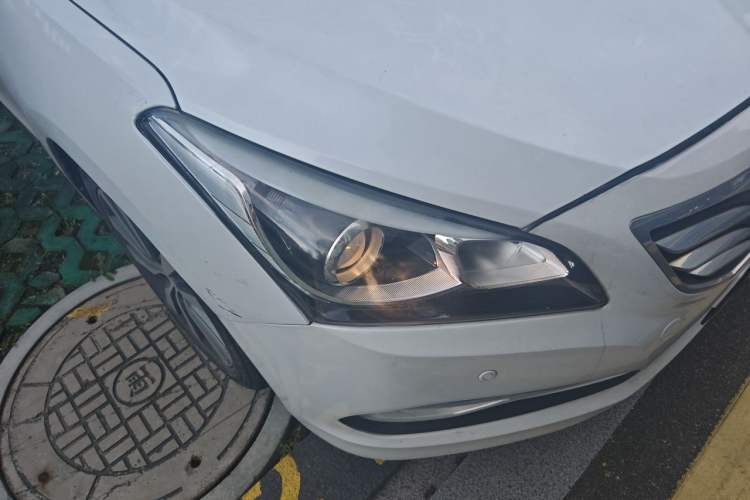 Used Hyundai Mistra 2016 1.8L Automatic Smart GLS Right Front Headlight