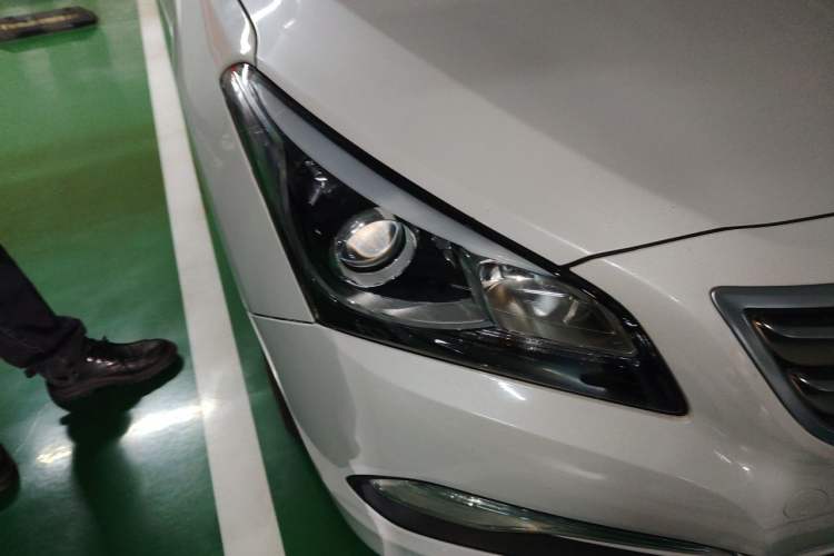 Used Hyundai Mistra 2016 1.6T Automatic Smart GLS Right Front Headlight