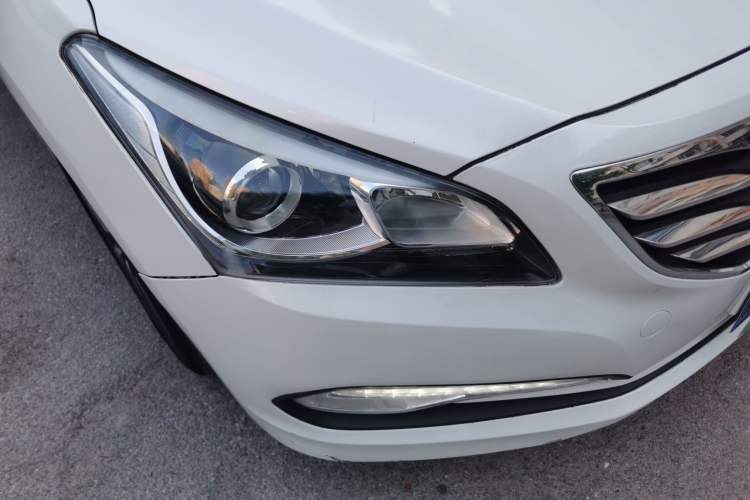 Used Hyundai Mistra 2016 1.8L Automatic Deluxe DLX Model Right Front Headlight