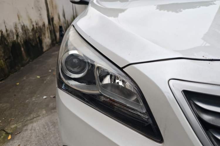 Used Hyundai Mistra 2016 1.6T Automatic Smart GLS Right Front Headlight