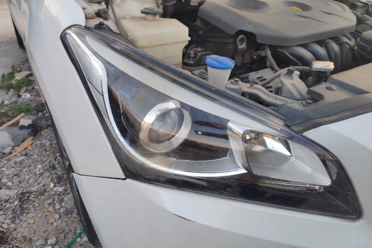 Used Hyundai Mistra 2016 1.8L Automatic Smart GLS Right Front Headlight