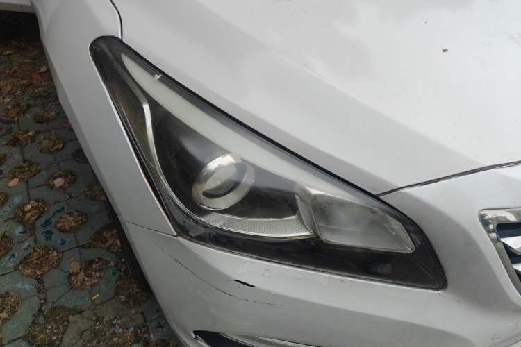 Used Hyundai Mistra 2016 1.8L Automatic Smart GLS Right Front Headlight