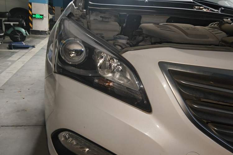 Used Hyundai Mistra 2016 1.6T Automatic Smart GLS Right Front Headlight