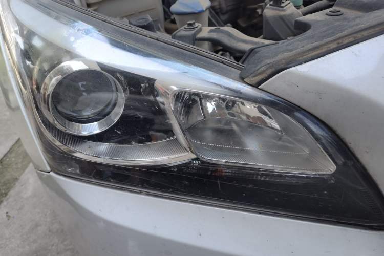 Used Hyundai Mistra 2016 1.6T Automatic Smart GLS Right Front Headlight