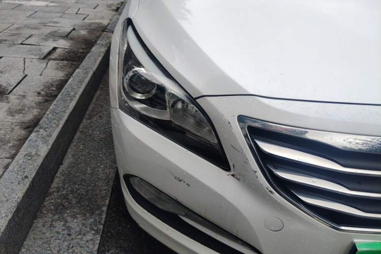 Used Hyundai Mistra 2016 1.8L Automatic Smart GLS Right Front Headlight