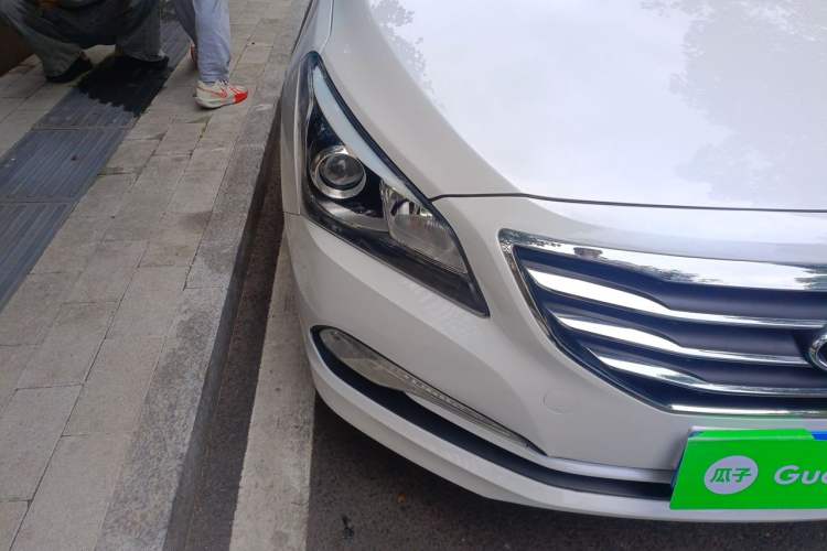 Used Hyundai Mistra 2016 1.8L Automatic Smart GLS Right Front Headlight