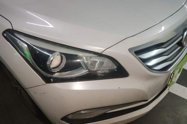 Used Hyundai Mistra 2016 1.8L Automatic Smart GLS Right Front Headlight