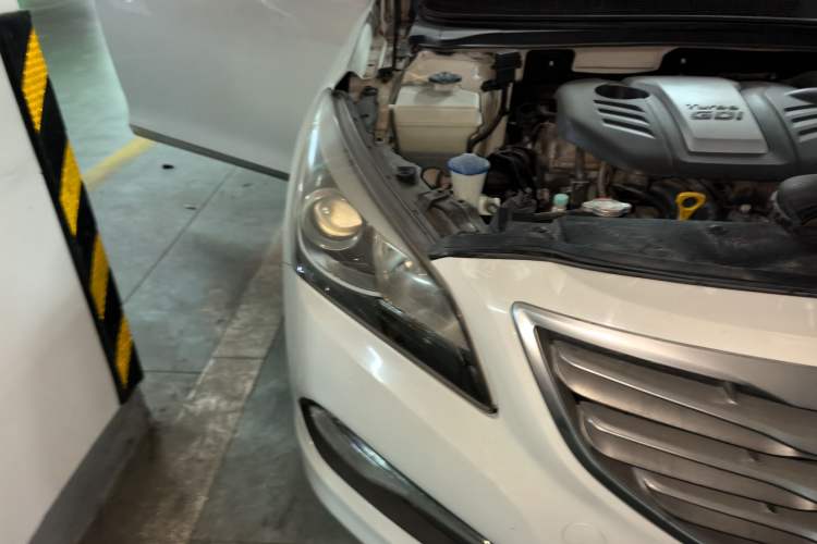 Used Hyundai Mistra 2016 1.6T Automatic Smart GLS Right Front Headlight