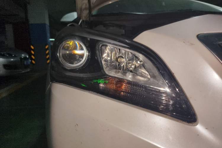 Used Hyundai Mistra 2016 1.6T Automatic Flagship TOP Model Right Front Headlight