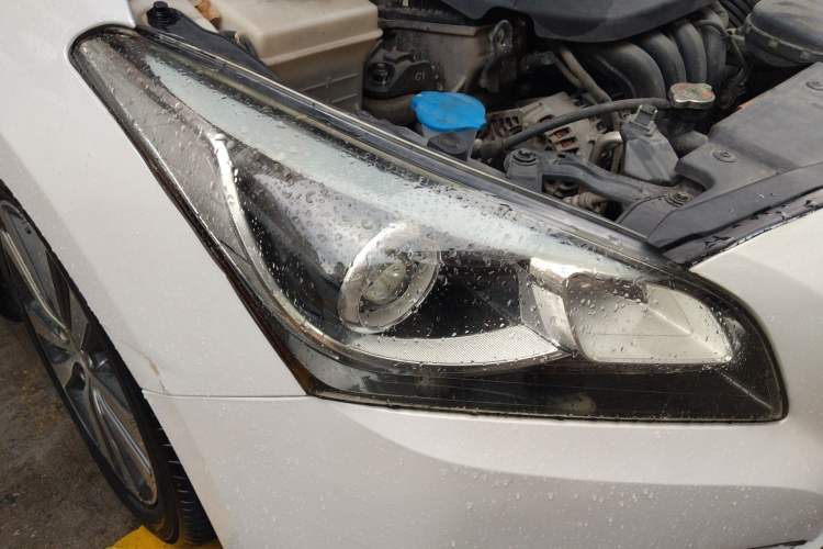 Used Hyundai Mistra 2016 1.8L Automatic Smart GLS Right Front Headlight