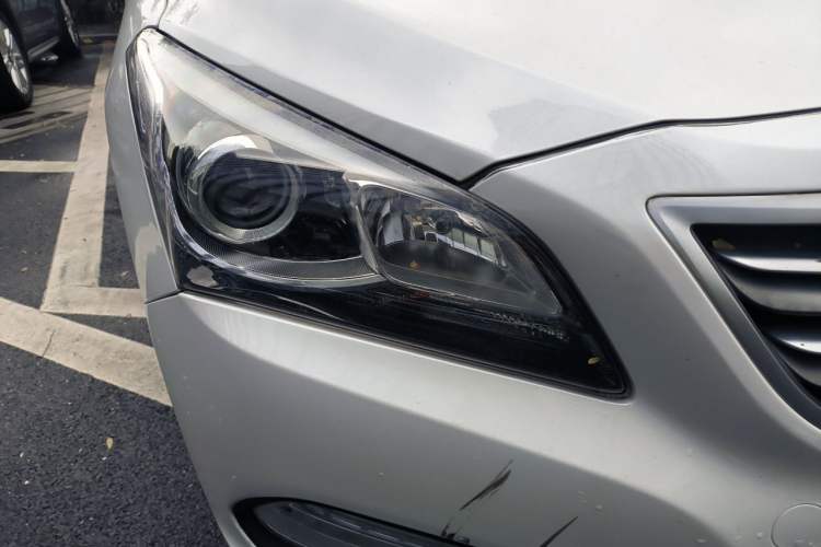 Used Hyundai Mistra 2016 1.6T Automatic Smart GLS Right Front Headlight