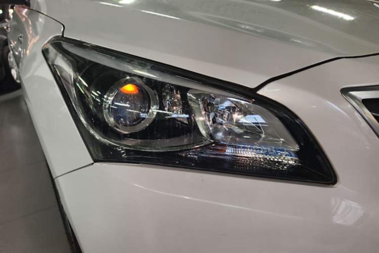 Used Hyundai Mistra 2016 1.6T Automatic Smart GLS Right Front Headlight