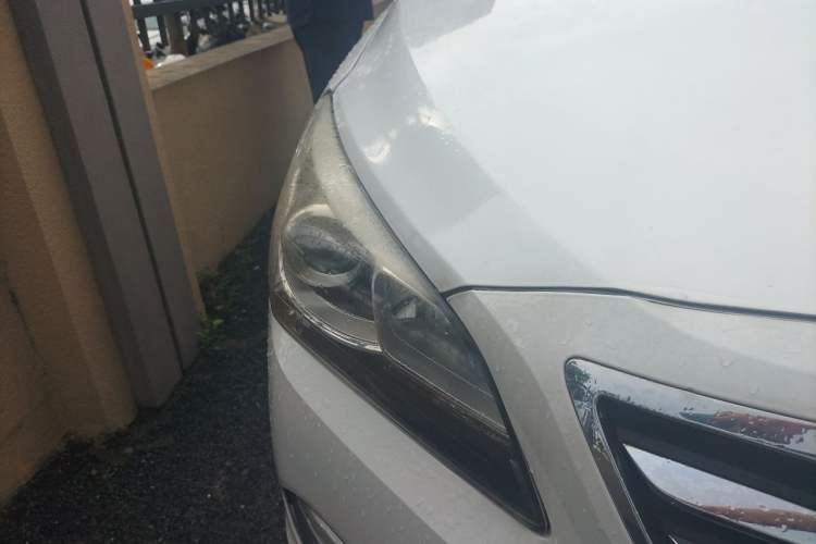 Used Hyundai Mistra 2016 1.8L Automatic Smart GLS Right Front Headlight