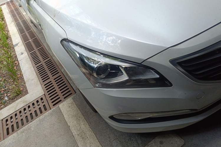 Used Hyundai Mistra 2016 1.6T Automatic Smart GLS Right Front Headlight