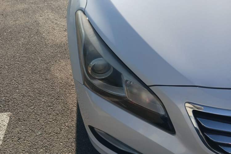 Used Hyundai Mistra 2016 1.8L Automatic Smart GLS Right Front Headlight