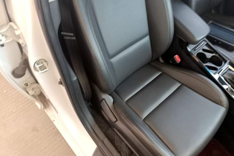 Used Hyundai Mistra 2016 1.8L Automatic Smart GLS Right Front Seat