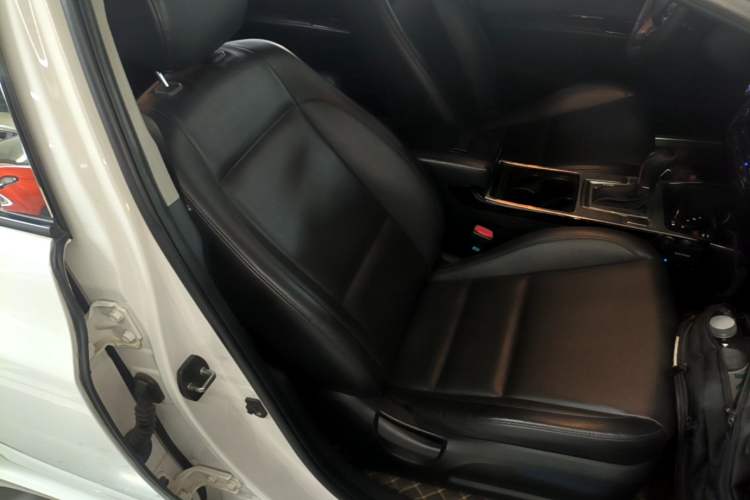 Used Hyundai Mistra 2016 1.8L Automatic Deluxe DLX Model Right Front Seat