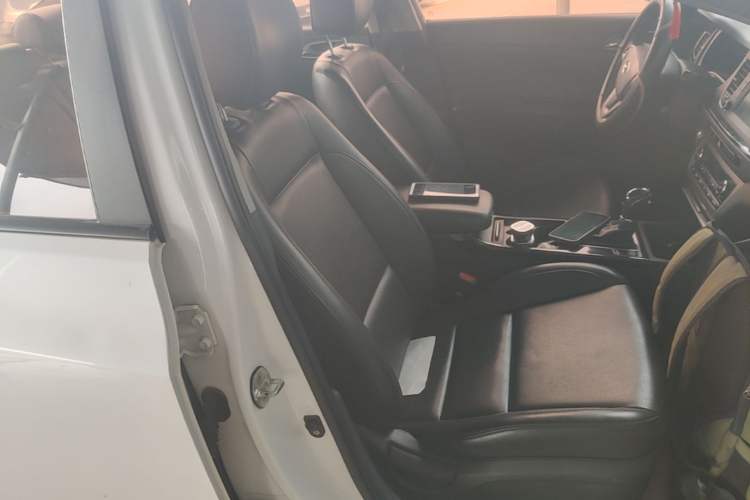 Used Hyundai Mistra 2016 1.8L Automatic Smart GLS Right Front Seat