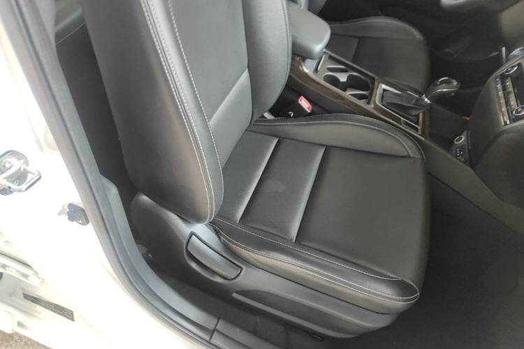 Used Hyundai Mistra 2016 1.6T Automatic Smart GLS Right Front Seat