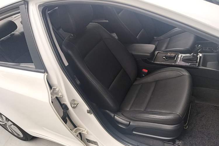 Used Hyundai Mistra 2016 1.8L Automatic Smart GLS Right Front Seat