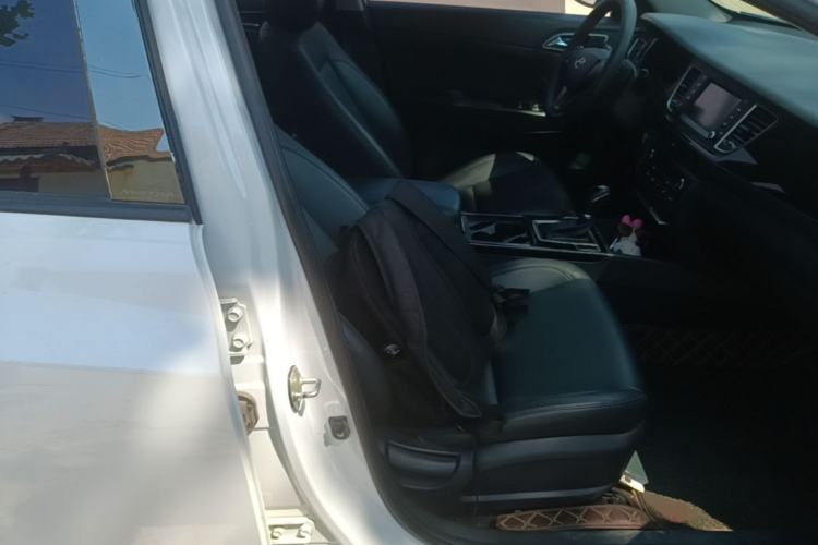 Used Hyundai Mistra 2016 1.8L Automatic Smart GLS Right Front Seat