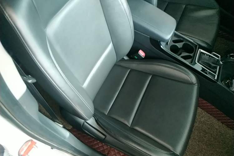 Used Hyundai Mistra 2016 1.8L Automatic Smart GLS Right Front Seat