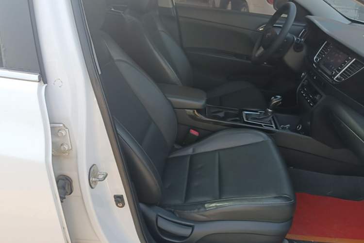 Used Hyundai Mistra 2016 1.8L Automatic Smart GLS Right Front Seat