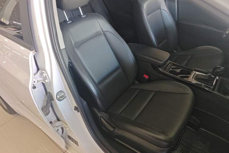 Used Hyundai Mistra 2016 1.8L Automatic Smart GLS Right Front Seat