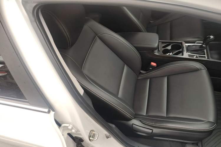 Used Hyundai Mistra 2016 1.6T Automatic Smart GLS Right Front Seat