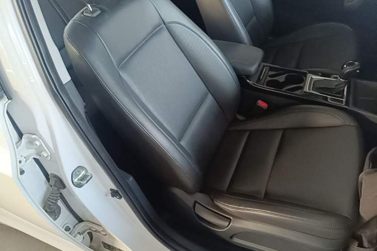 Used Hyundai Mistra 2016 1.8L Automatic Smart GLS Right Front Seat