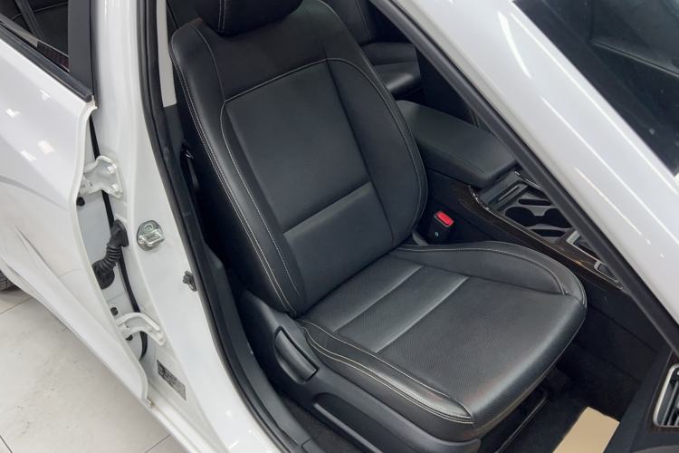 Used Hyundai Mistra 2016 1.6T Automatic Smart GLS Right Front Seat