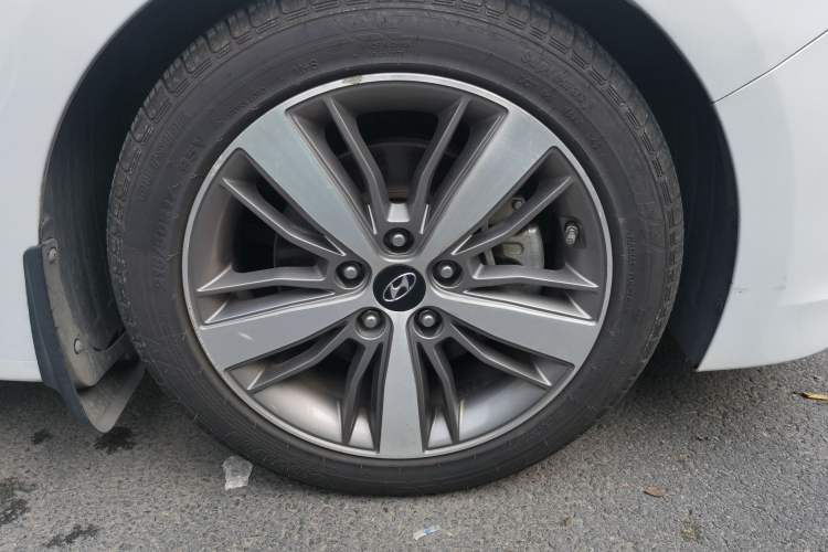 Used Hyundai Mistra 2016 1.6T Automatic Flagship TOP Model Right Front Wheel Hub