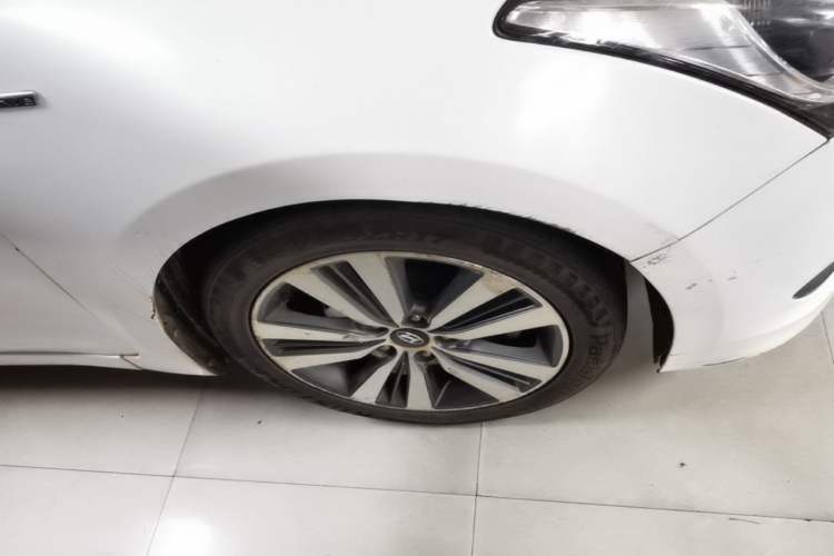 Used Hyundai Mistra 2016 1.6T Automatic Smart GLS Right Front Wheel Hub