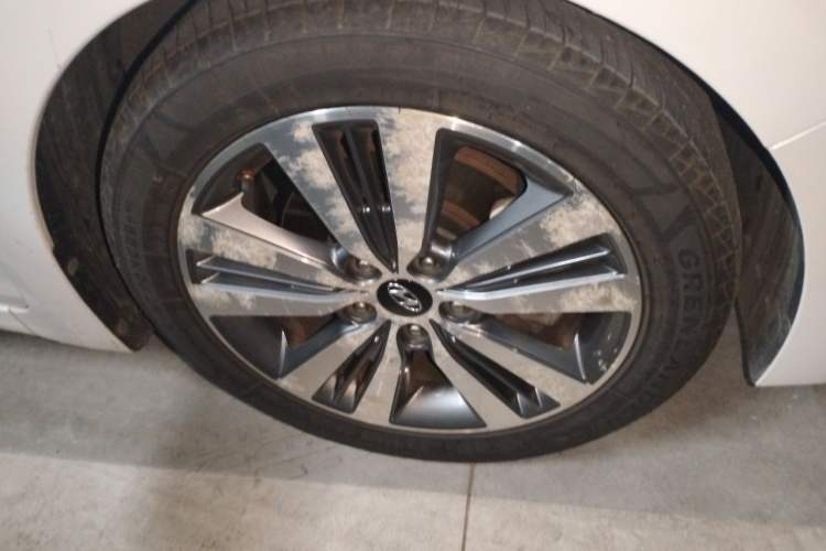 Used Hyundai Mistra 2016 1.6T Automatic Smart GLS Right Front Wheel Hub