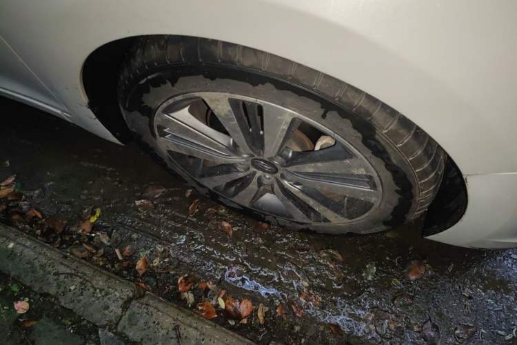 Used Hyundai Mistra 2016 1.6T Automatic Smart GLS Right Front Wheel Hub