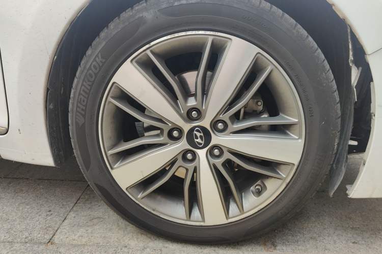 Used Hyundai Mistra 2016 1.6T Automatic Flagship TOP Model Right Front Wheel Hub
