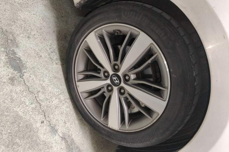 Used Hyundai Mistra 2016 1.6T Automatic Flagship TOP Model Right Front Wheel Hub