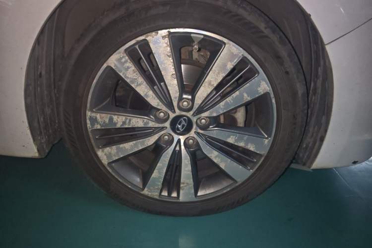 Used Hyundai Mistra 2016 1.6T Automatic Smart GLS Right Front Wheel Hub