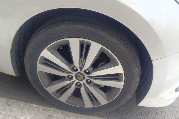 Used Hyundai Mistra 2016 1.8L Automatic Smart GLS Right Front Wheel Hub