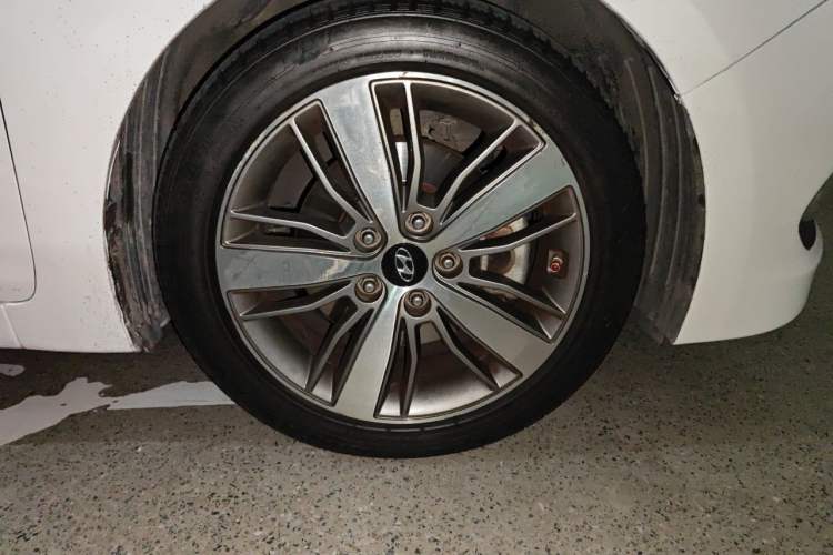 Used Hyundai Mistra 2016 1.6T Automatic Flagship TOP Model Right Front Wheel Hub