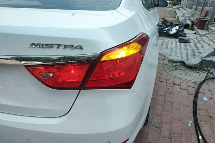 Used Hyundai Mistra 2016 1.8L Automatic Smart GLS Right Rear Taillight