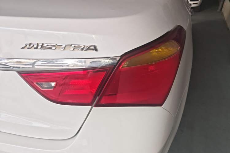 Used Hyundai Mistra 2016 1.8L Automatic Smart GLS Right Rear Taillight