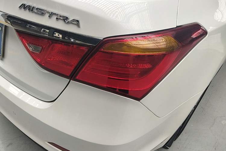 Used Hyundai Mistra 2016 1.8L Automatic Smart GLS Right Rear Taillight