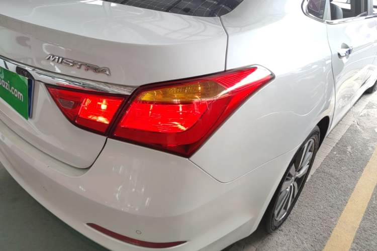 Used Hyundai Mistra 2016 1.8L Automatic Smart GLS Right Rear Taillight