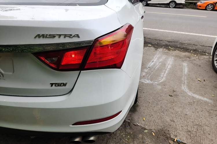 Used Hyundai Mistra 2016 1.6T Automatic Smart GLS Right Rear Taillight