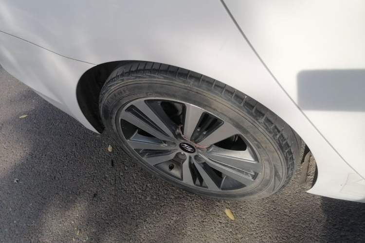 Used Hyundai Mistra 2016 1.8L Automatic Smart GLS Right Rear Wheel Hub