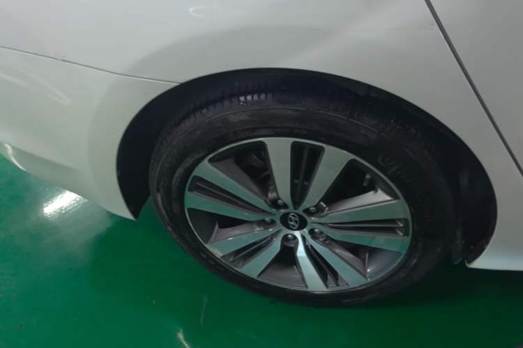Used Hyundai Mistra 2016 1.6T Automatic Smart GLS Right Rear Wheel Hub