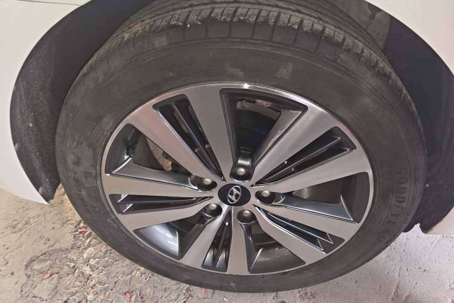 Used Hyundai Mistra 2016 1.8L Automatic Smart GLS Right Rear Wheel Hub